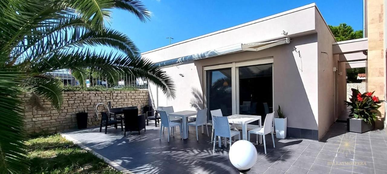 Bellatmosfera Bed & Breakfast Trani Bagian luar foto